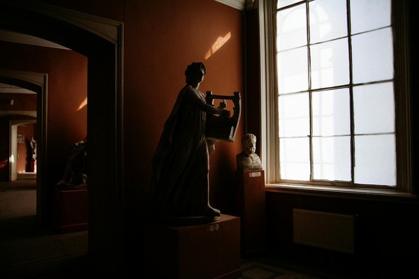 Le rôle de l'État dans la régulation des classes sociales